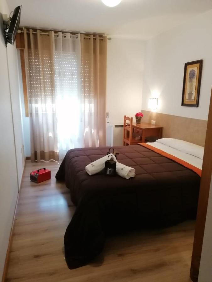آكورونيا Pension Santa Clara المظهر الخارجي الصورة