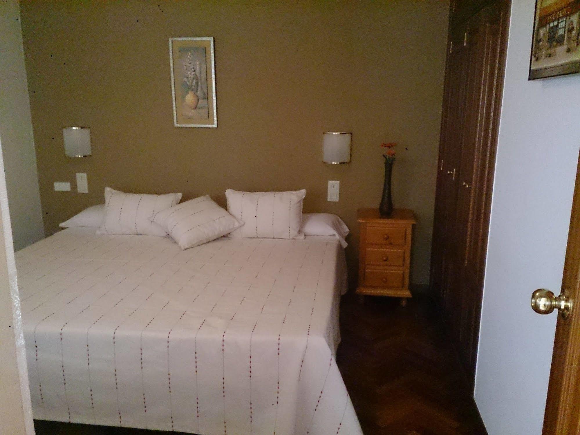 آكورونيا Pension Santa Clara المظهر الخارجي الصورة