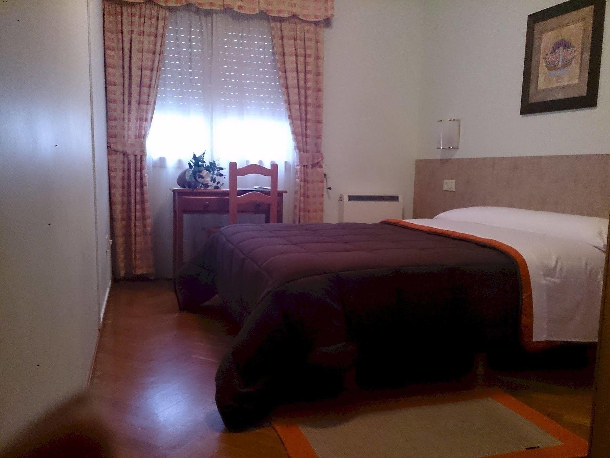 آكورونيا Pension Santa Clara المظهر الخارجي الصورة
